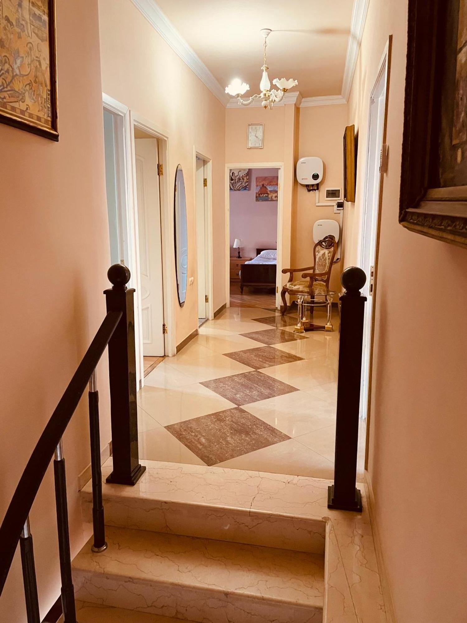 Bright And Modern 4Br Apartment - Center Of 예레반 외부 사진