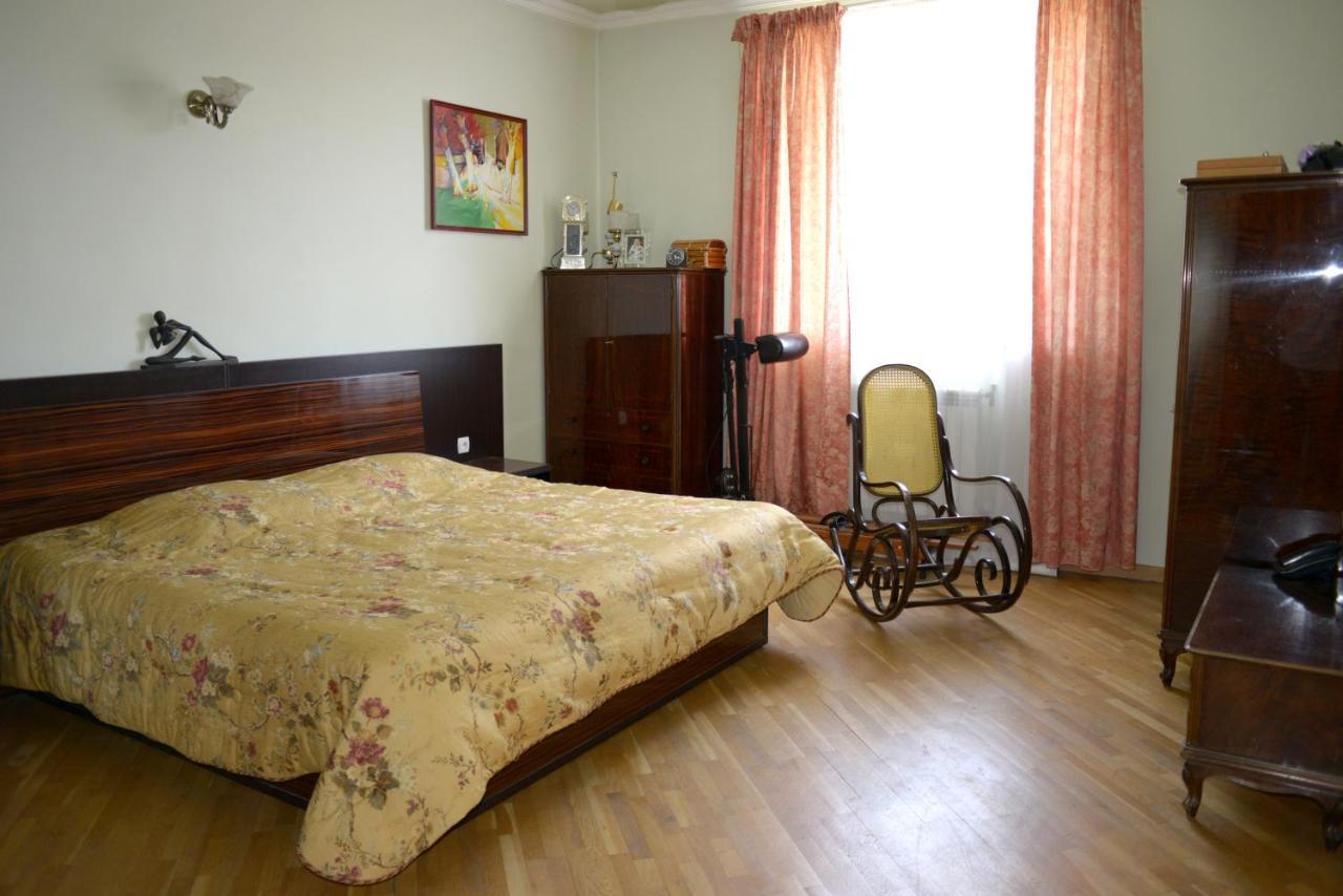 Bright And Modern 4Br Apartment - Center Of 예레반 외부 사진