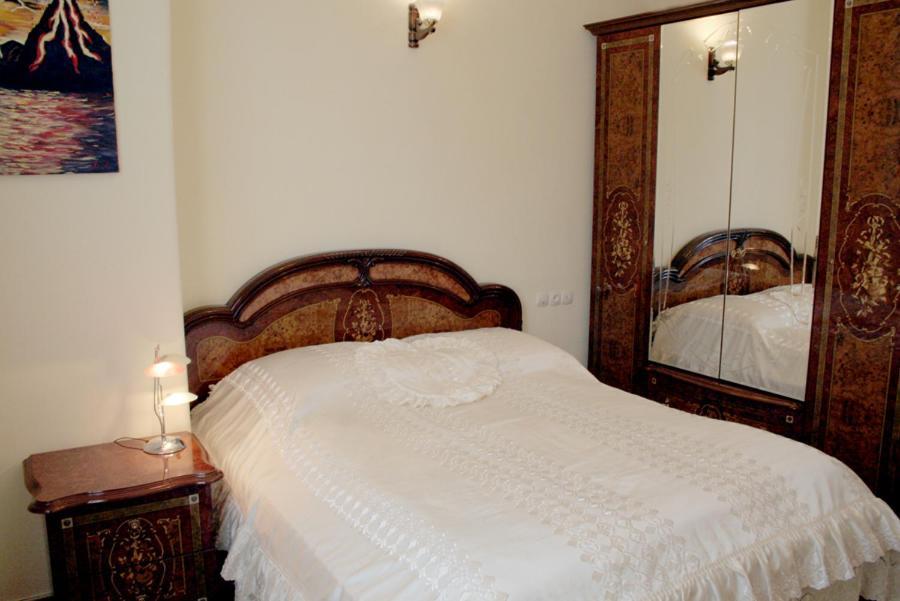 Bright And Modern 4Br Apartment - Center Of 예레반 외부 사진